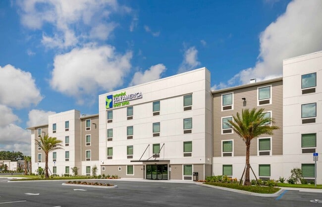 Building Photo - Furnished Studio-Wildwood