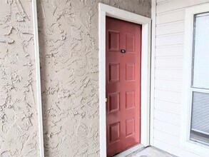 Building Photo - 10855 Meadowglen Ln