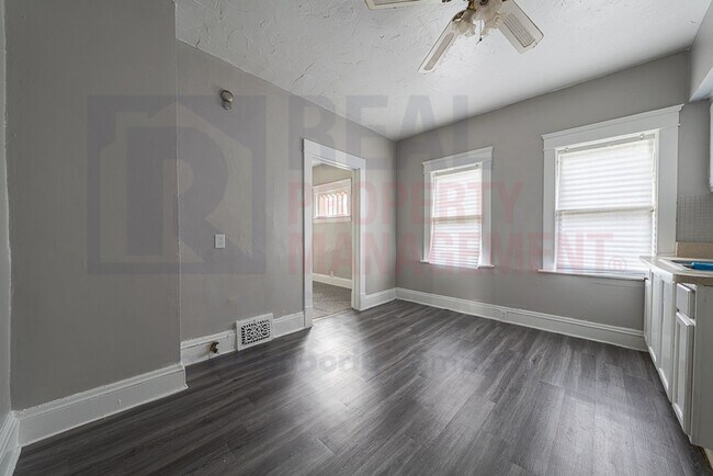 Foto del edificio - 3196 E 134th St