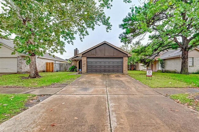 Foto del edificio - 17435 Glenmorris Dr