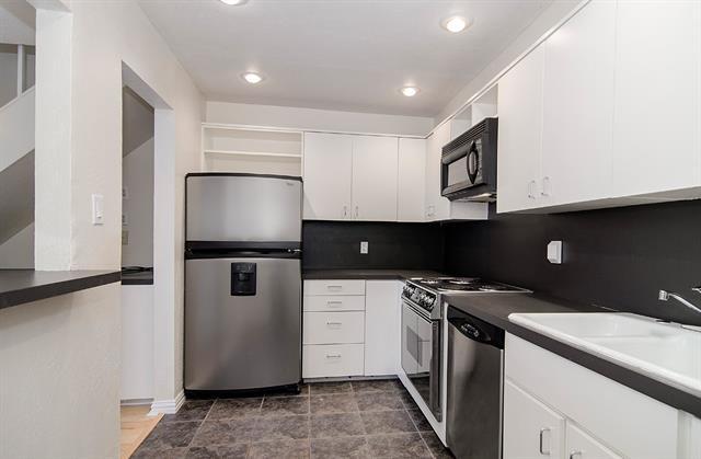 Building Photo - 4414 Buena Vista St