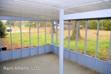 Building Photo - 3 br, 2 bath House - 765 Glenn Carrie Road