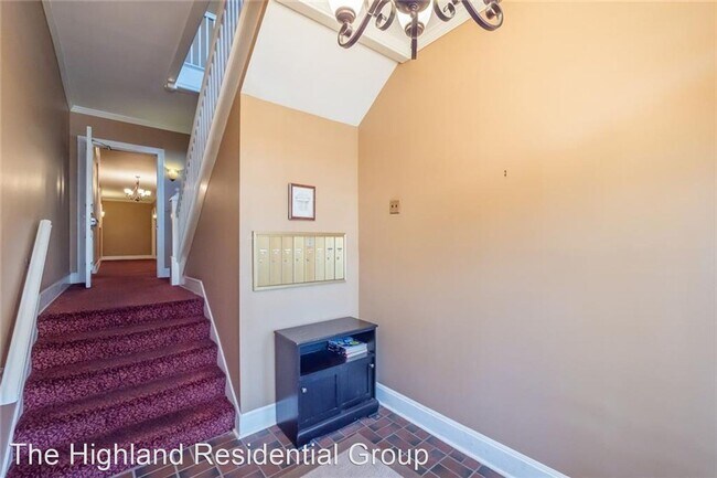 Building Photo - 1111 Briarcliff Pl NE