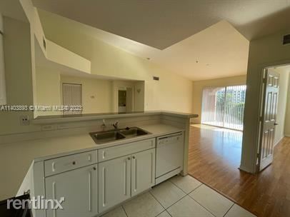 Foto del edificio - 2 br, 2 bath Condo - 6851 SW 44th St Apt 309