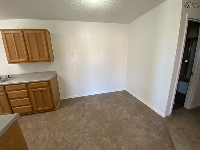 Building Photo - 4100 A LATRICIA Ln