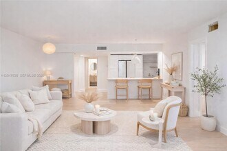 Building Photo - 3051 N Course Dr