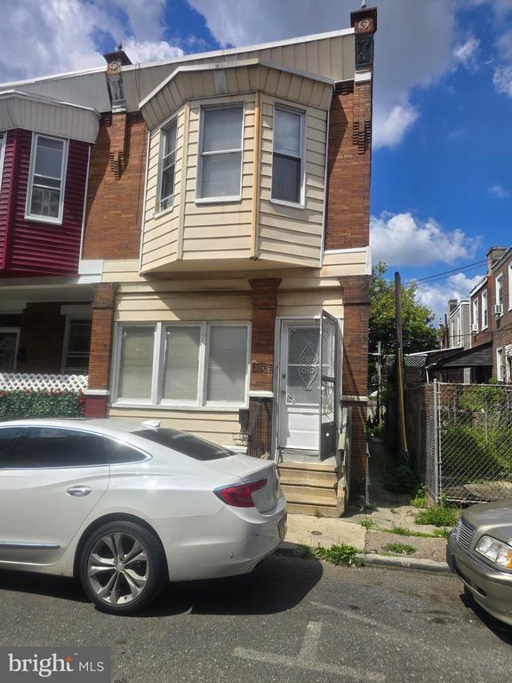 Foto principal - 556 N Wanamaker St