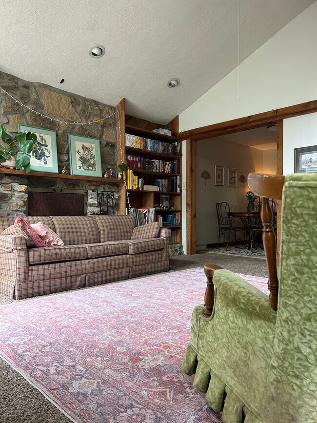 Foto del edificio - 208 S Hillsdale Dr