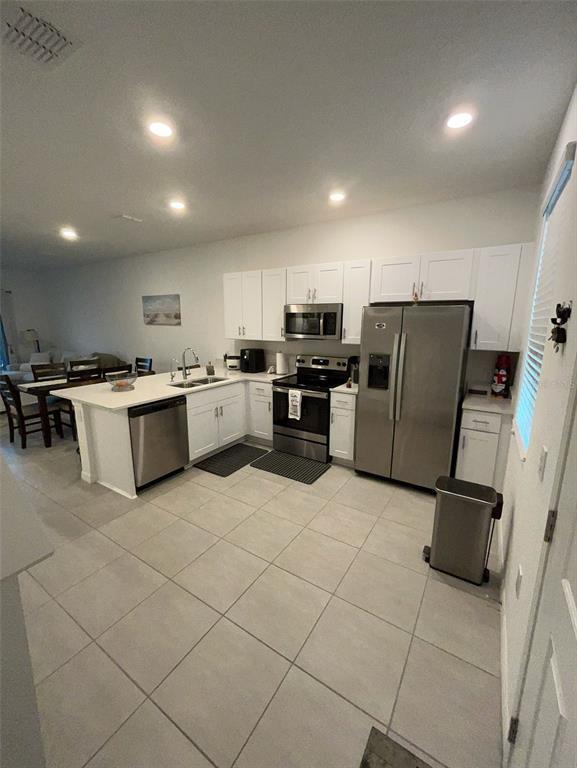 Building Photo - 2053 Viewfinder St