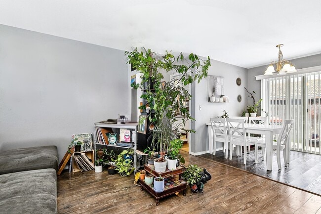 Foto del edificio - 3925 W Garnet St