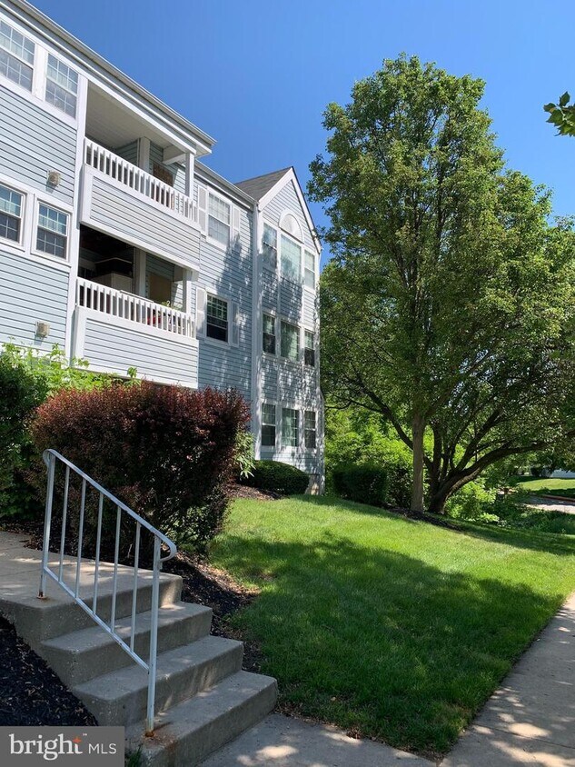 Foto principal - 8561 Falls Run Rd