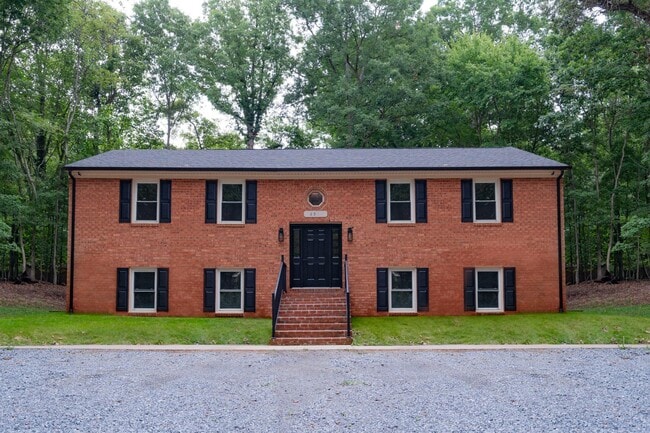 Building Photo - 691 Timberlake Dr