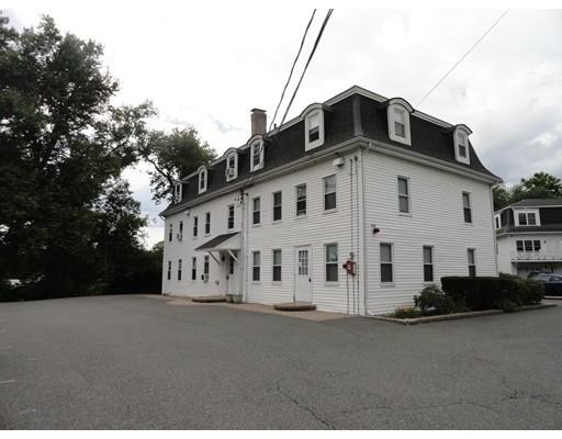 Building Photo - 19 Railroad St