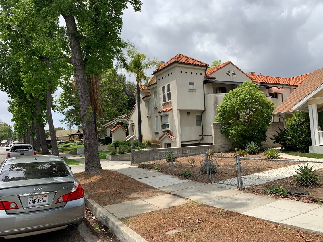 1626 Lyndon - 1626 Lyndon St