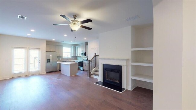 Building Photo - 6414 Shalks Xing Dr