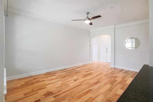 Foto del edificio - 7701 Rialto Blvd