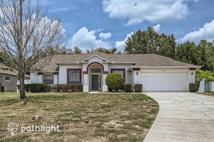 Primary Photo - 2019 Wintermere Pointe Dr, Winter Garden, ...