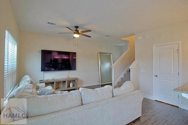 Building Photo - 681 Abode Ave