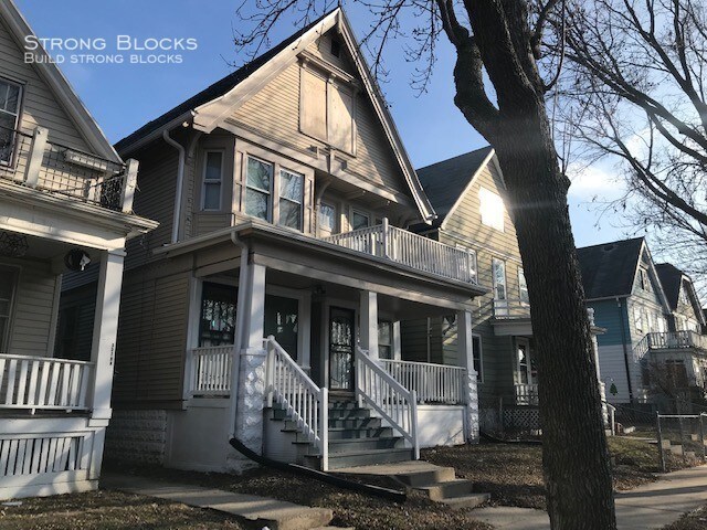 Building Photo - 3374 N 22nd St