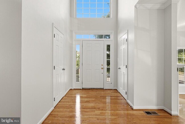 Building Photo - 45805 Marlane Terrace
