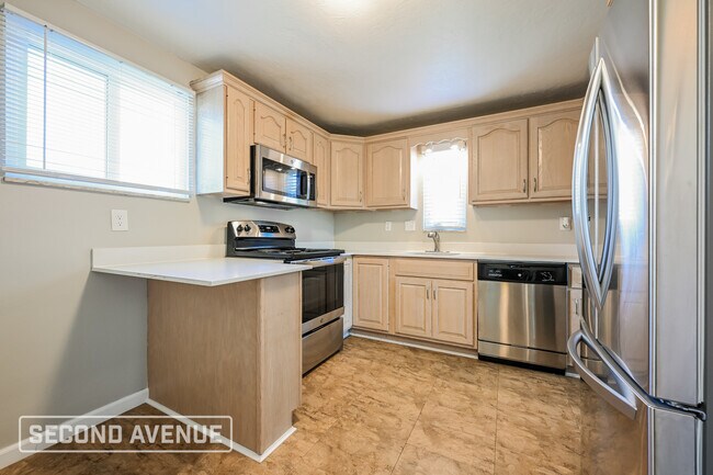 Building Photo - 320 Marbury Dr