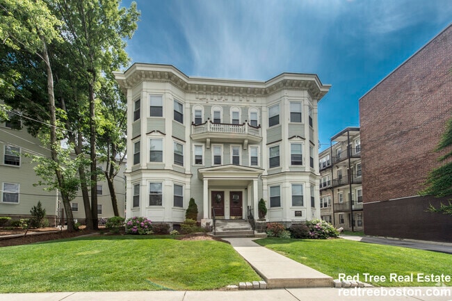 Building Photo - 60 Ashford St