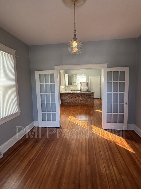 Foto del edificio - 608 W 19th St