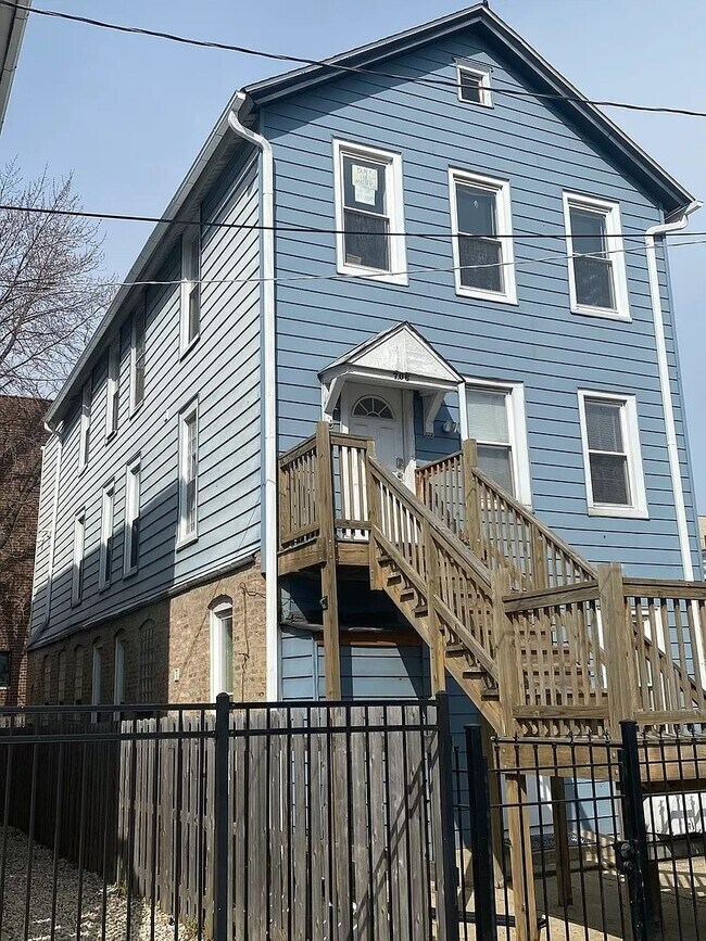 Foto del edificio - 706 N Noble St