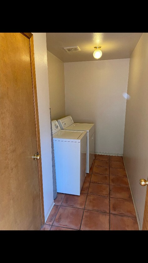 Foto principal - 1026 4th St