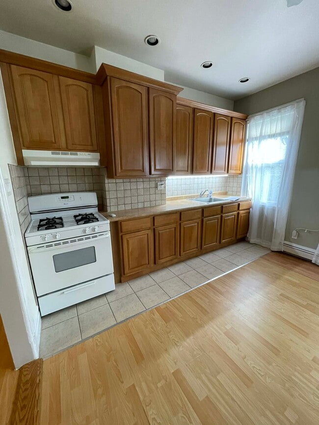 Foto del edificio - 6140 56th Dr