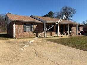 Building Photo - 5101 N Moore Ln