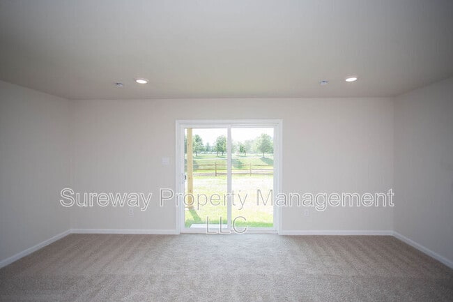 Building Photo - 234 Macoun Way