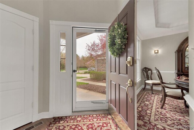 Building Photo - 25844 Island Lake Dr