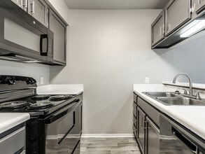 Woodland Oaks - Renovated Kitchen - Woodland Oaks Apartments