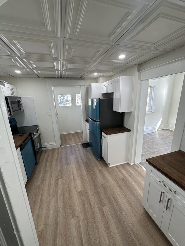 Foto principal - 1023 Bement St