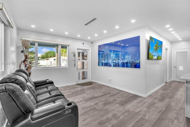 Foto del edificio - 380 W 30th St