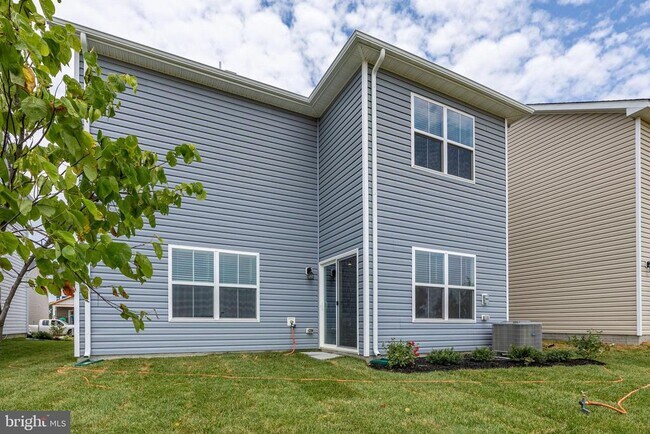 Building Photo - 115 HAIDA Ln