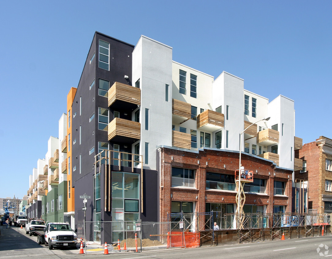 Foto del edificio - Folsom Dore Apartments