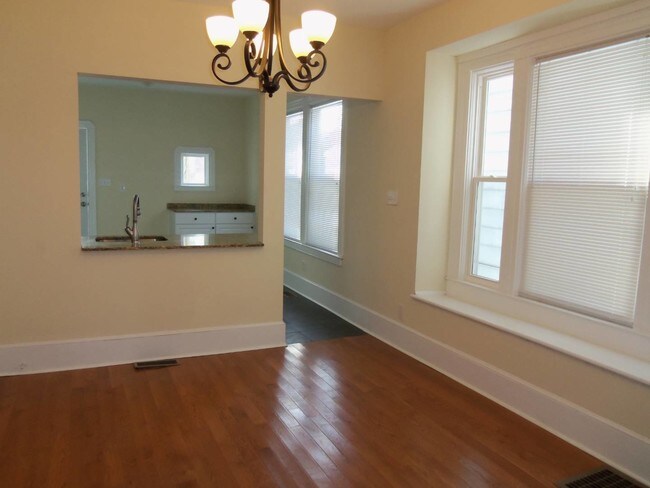Foto del edificio - 1192 Parkwood Blvd