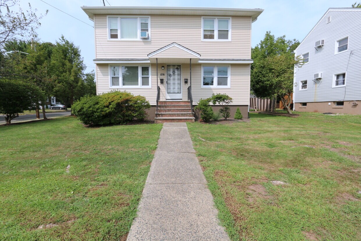 Primary Photo - 106 Burnside Ave