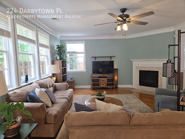 Foto del edificio - 224 Darbytown Pl