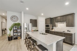 Building Photo - 3703 Stillwood Ln