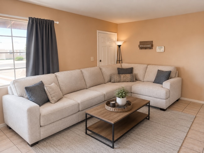 Building Photo - Open house 7/17/26 Open from 4:30 - 5:30PM- RENT REDUCTION!  WALK TO - ASU AREA .  Remodeled 5 Be...