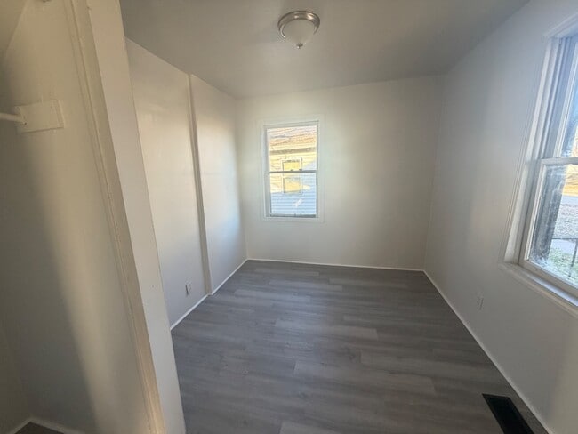 Foto del edificio - 601 N Grandview St