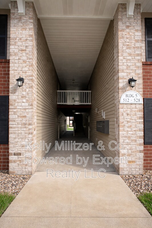 Foto del edificio - 406 S Church St