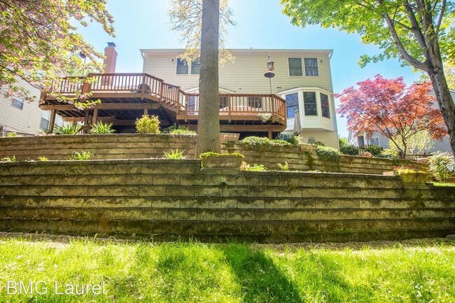 Building Photo - 4 br, 2.5 bath House - 6870 Caravan Ct