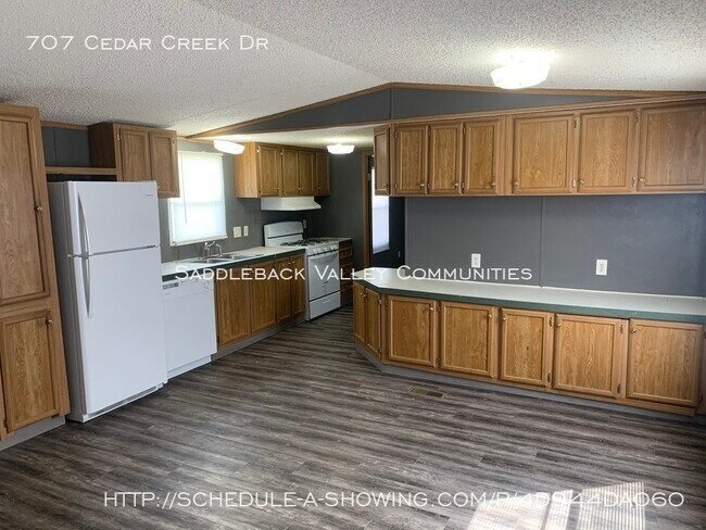 Building Photo - 3 Bed 2 bath $675 a month