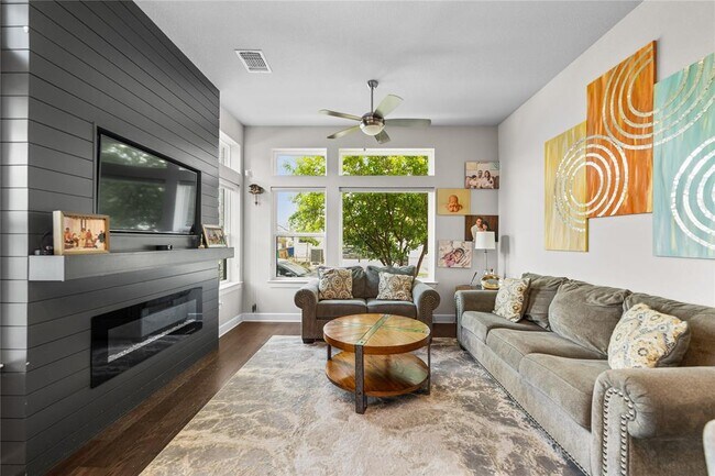 Foto del edificio - 4322 Stromquist St