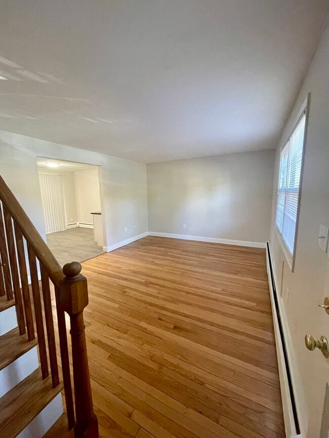 Building Photo - 173 Spruce St