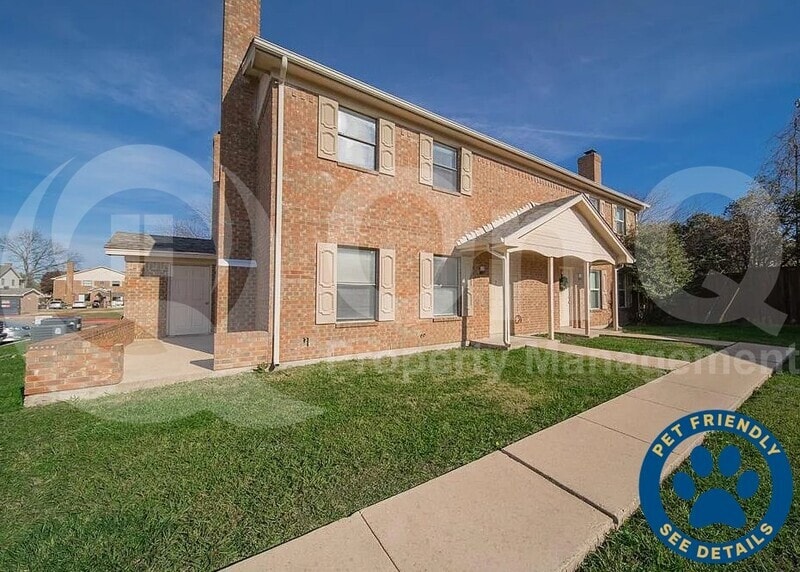Primary Photo - 3947 N Garland Ave